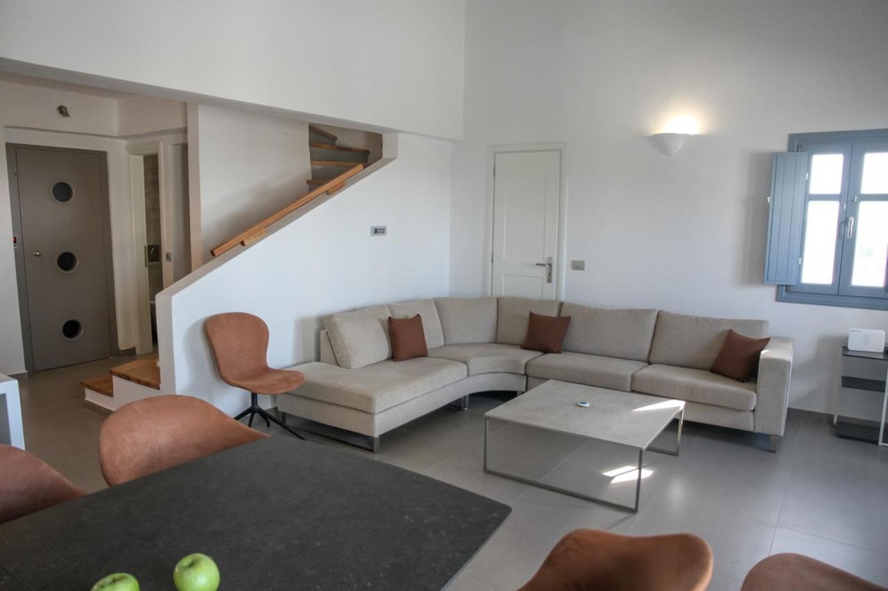 Luxe Maroussi Villas Pyrgos Kallistis Bagian luar foto