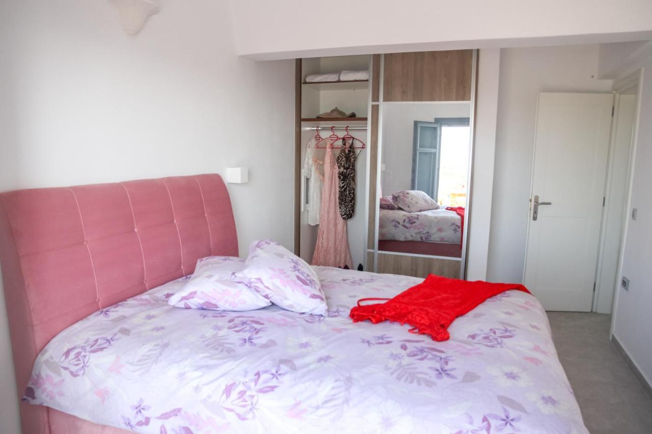 Luxe Maroussi Villas Pyrgos Kallistis Bagian luar foto